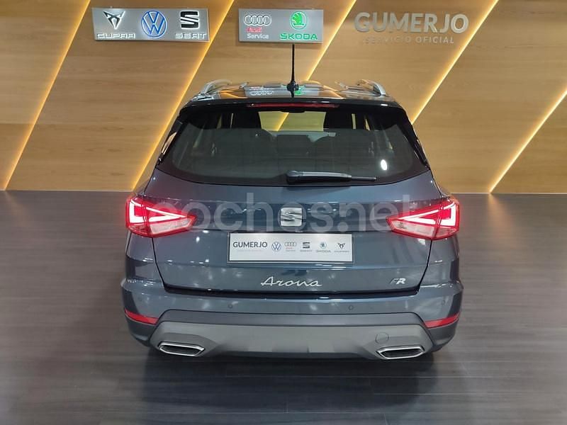 Usado Seat Arona FR 115 CV (84 kW) 2024 Gris / plata SUV