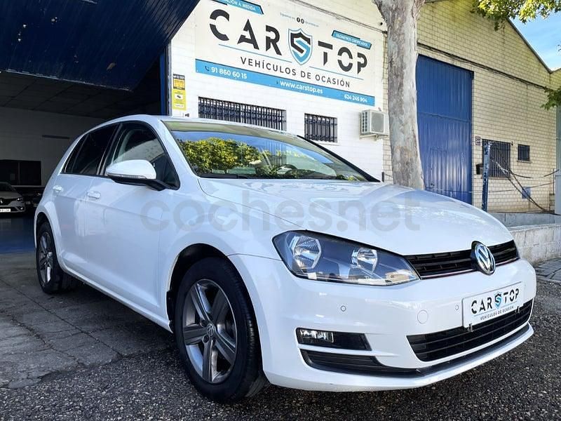 Usado VW Golf VII Advance 105 CV (77 kW) 2015 Blanco Berlina