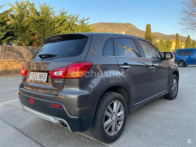 Usado Mitsubishi ASX Motion 150 CV (110 kW) 2010 Marrón SUV