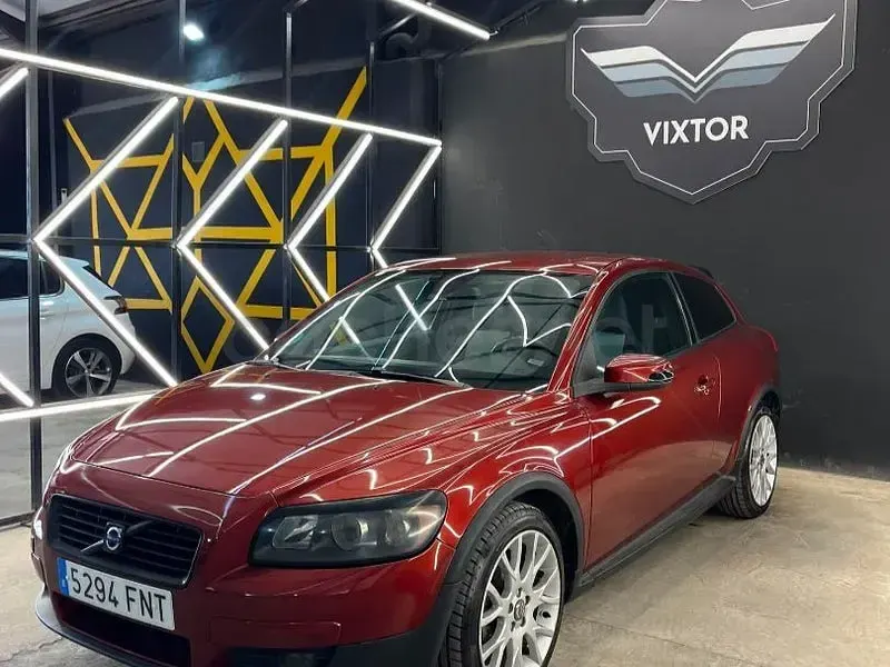 Usado Volvo C30 Momentum 125 CV (91 kW) 2007 Granate Utilitario