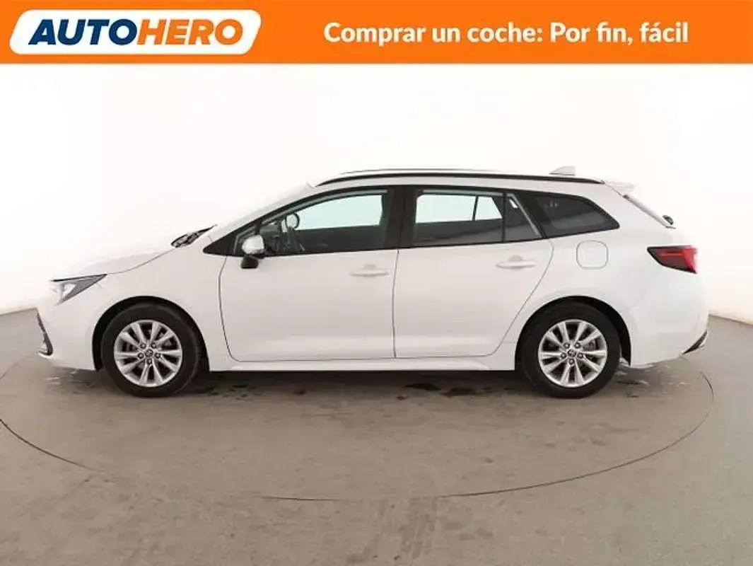 Usado Toyota Corolla Active 140 CV (102 kW) 2024 Blanco Familiar