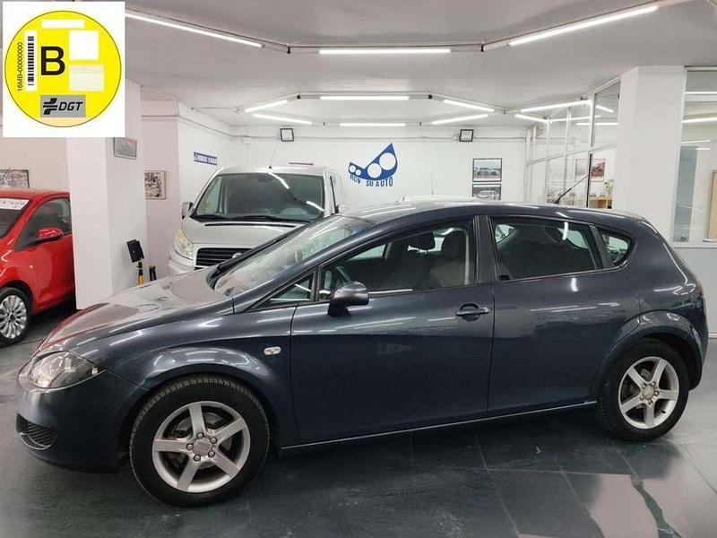 Usado Seat Leon Stylance 105 CV (77 kW) 2006 Gris Utilitario