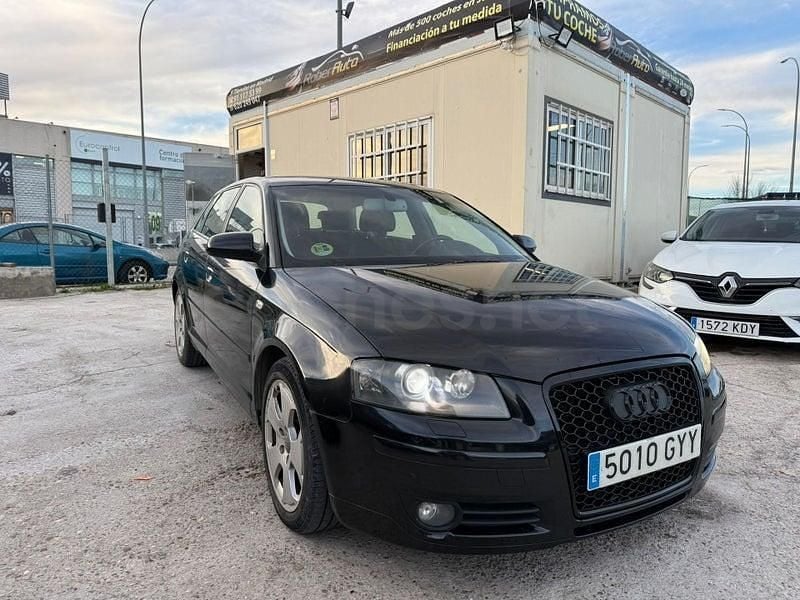 Usado Audi A3 Ambiente 170 CV (125 kW) 2010 Negro Utilitario