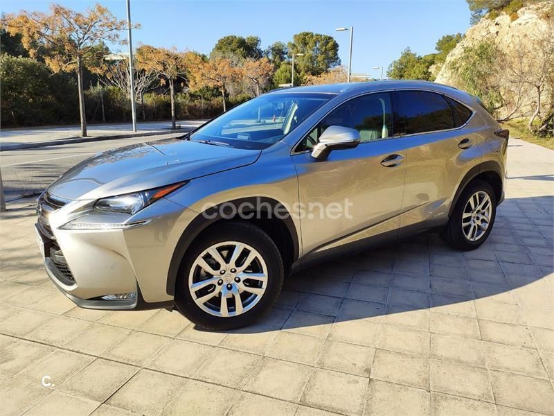 Gris / plata Usado 2015 Lexus NX300h Executive Line SUV | 25.950 € (Precio justo) - Imagen 1/4