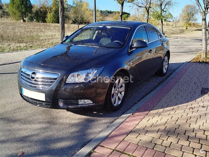 Usado Opel Insignia Edition 140 CV (102 kW) 2009 Gris / plata Berlina