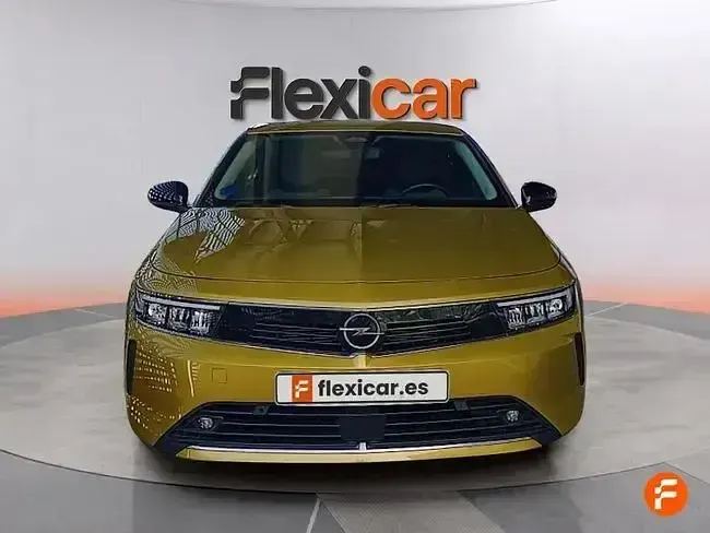 Usado Opel Astra 181 CV (133 kW) 2022 Amarillo Utilitario