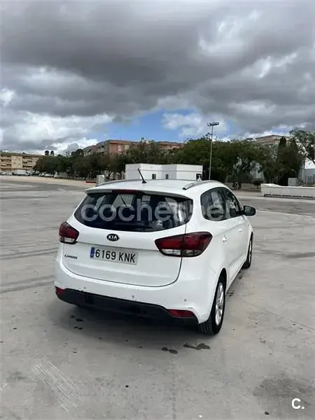 Usado Kia Carens 135 CV (99 kW) 2018 Blanco Monovolumen