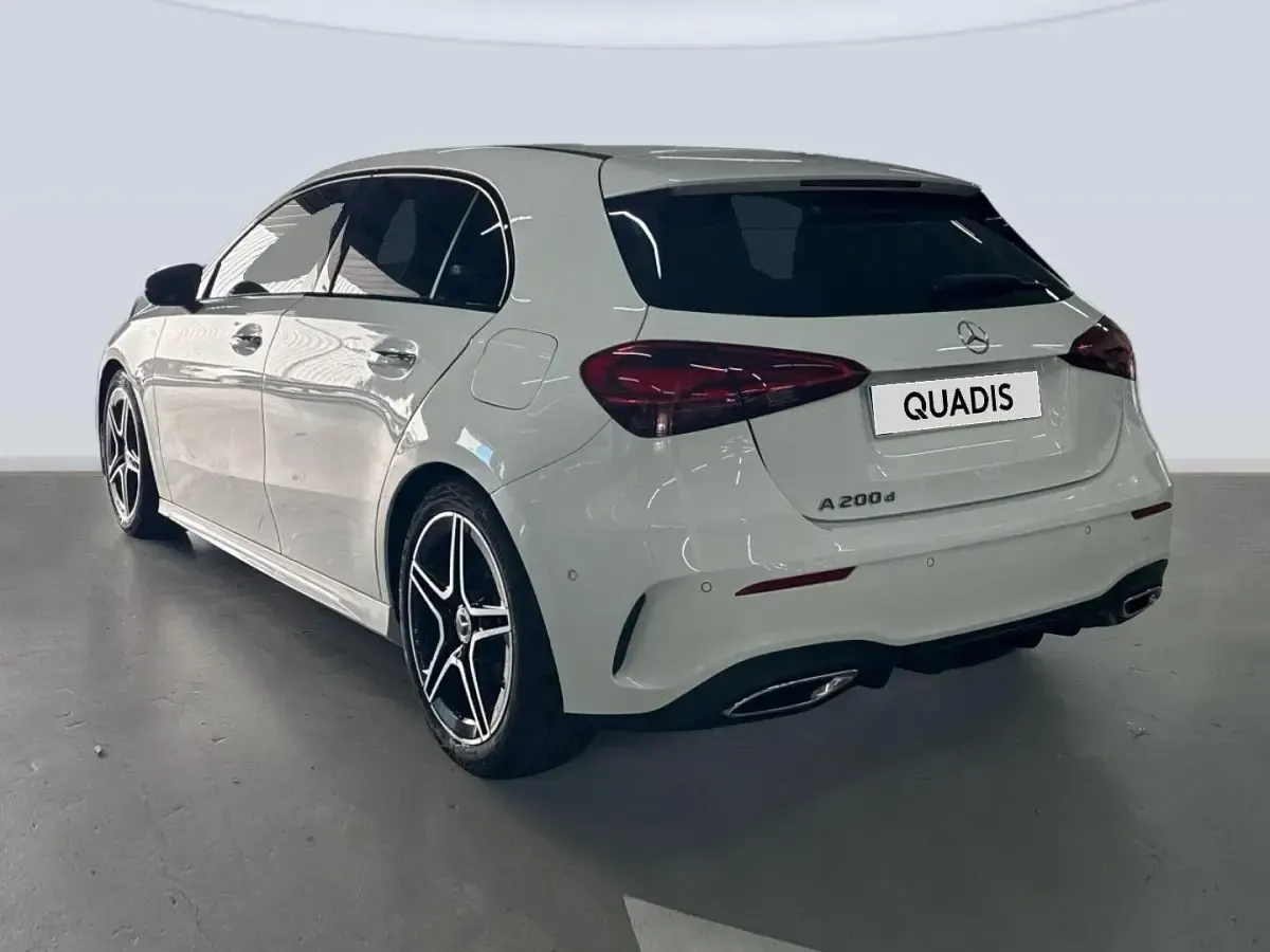 Usado Mercedes A200 150 CV (110 kW) 2025 Blanco