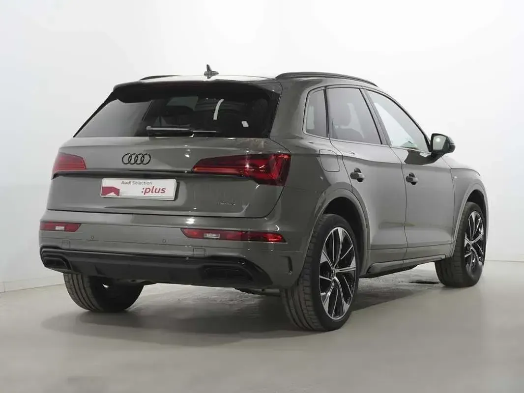 Usado Audi Q5 204 CV (150 kW) 2024 Gris SUV