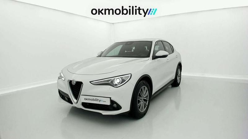 Blanco Usado 2022 Alfa Romeo Stelvio Super SUV | 26.010 € (Precio justo) - Imagen 1/4