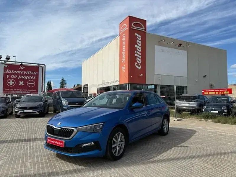 Usado Skoda Scala Ambition 110 CV (80 kW) 2021 Azul Utilitario