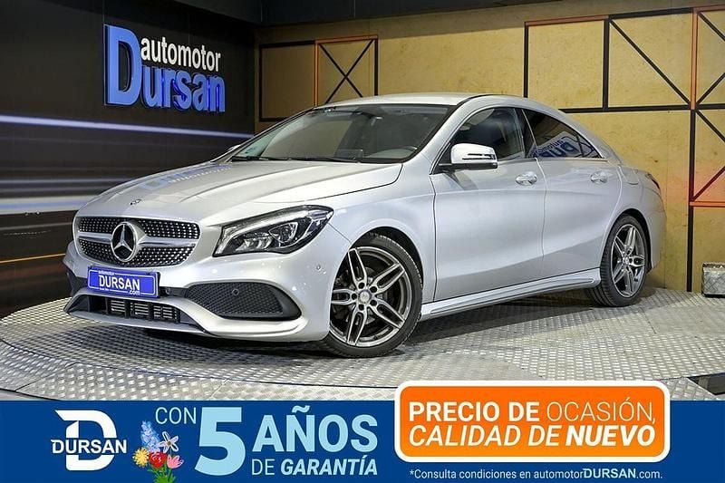 Usado Mercedes CLA200 136 CV (100 kW) 2017 Gris claro Berlina