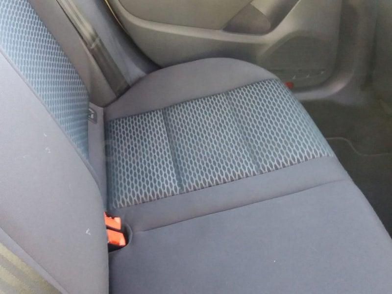 Usado VW Golf VI 105 CV (77 kW) 2011 Blanco Utilitario