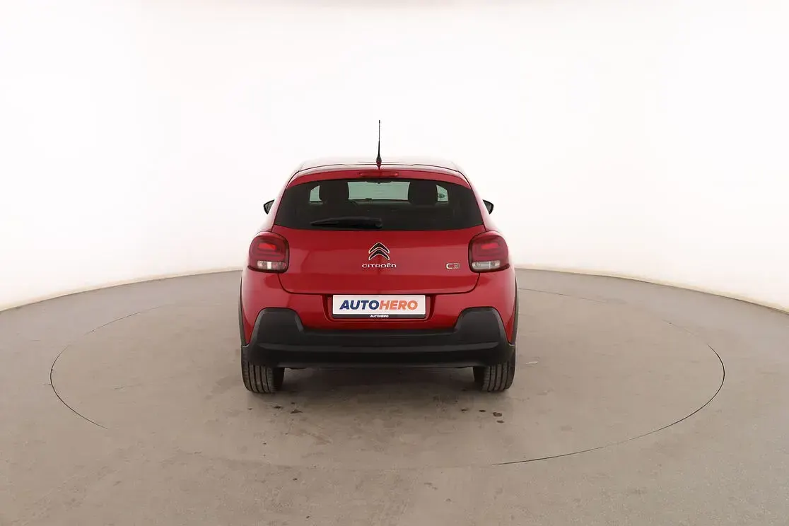 Usado Citroën C3 Feel 75 CV (55 kW) 2018 Rojo Utilitario
