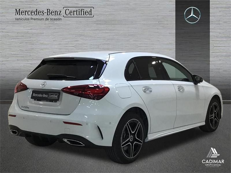 Usado Mercedes A250 AMG line 218 CV (160 kW) 2024 Blanco Berlina