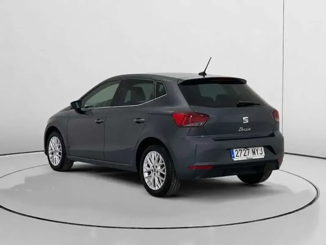 Usado Seat Ibiza XCELLENCE 116 CV (85 kW) 2025 Gris Utilitario