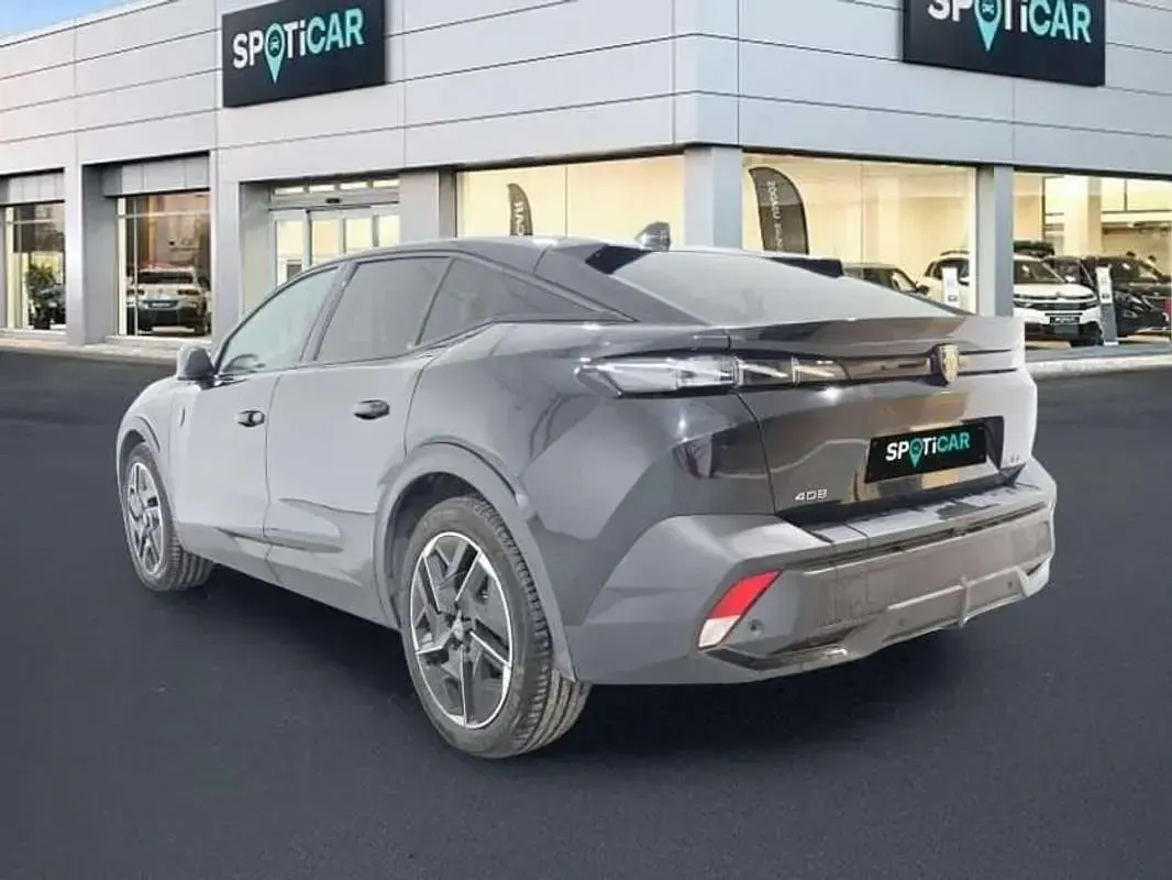 Usado Peugeot 408 GT 131 CV (96 kW) 2023 Negro SUV