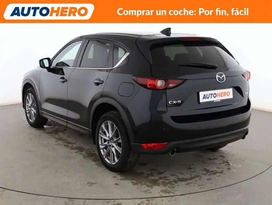 Käytetty Mazda CX-5 165 HP (121 kW) 2021 Musta Katumaasturi