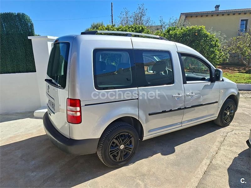 Usado VW Caddy 86 CV (63 kW) 2011 Gris / plata Monovolumen