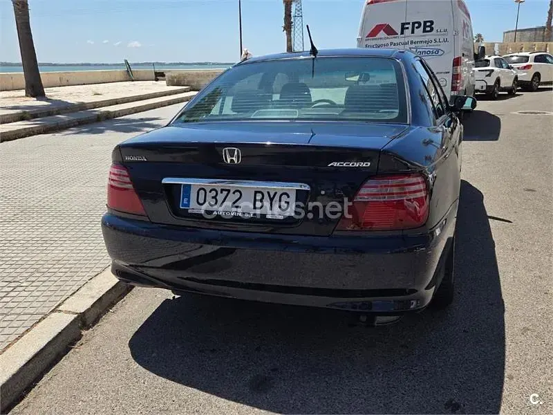 Usado Honda Accord LS 136 CV (100 kW) 2002 Azul Berlina