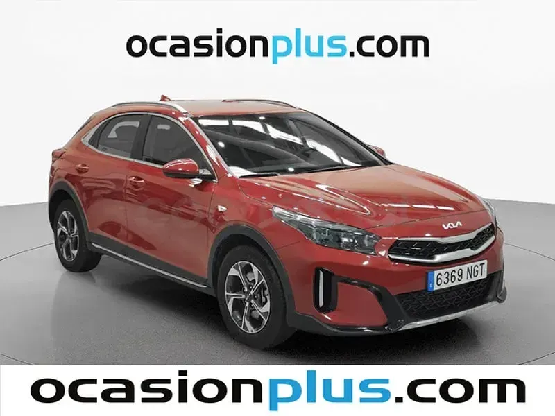 Usado Kia XCeed 140 CV (102 kW) 2025 Rojo SUV