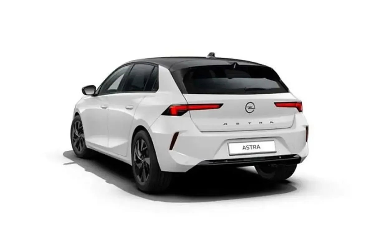Usado Opel Astra 114 kW (156 CV) 2023 Blanco Utilitario