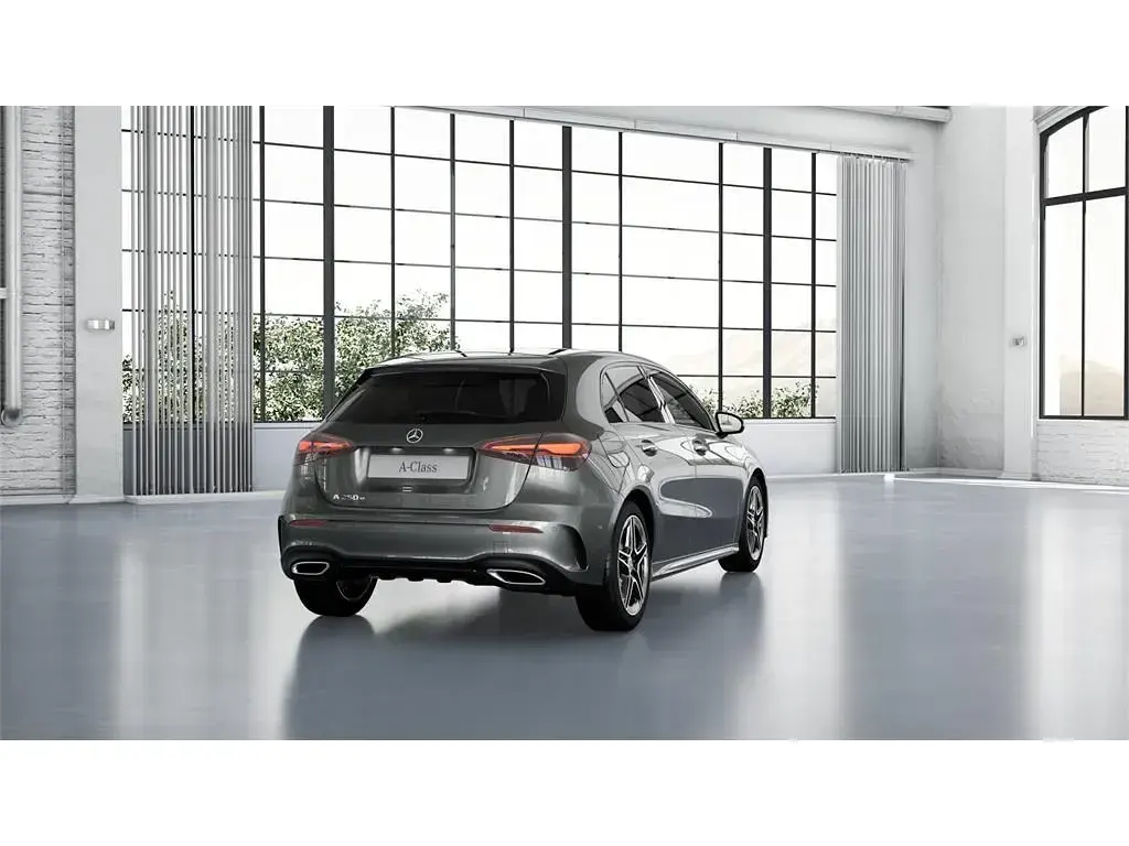 Nuevo Mercedes A250 218 CV (160 kW) 2025 Gris montaña Berlina