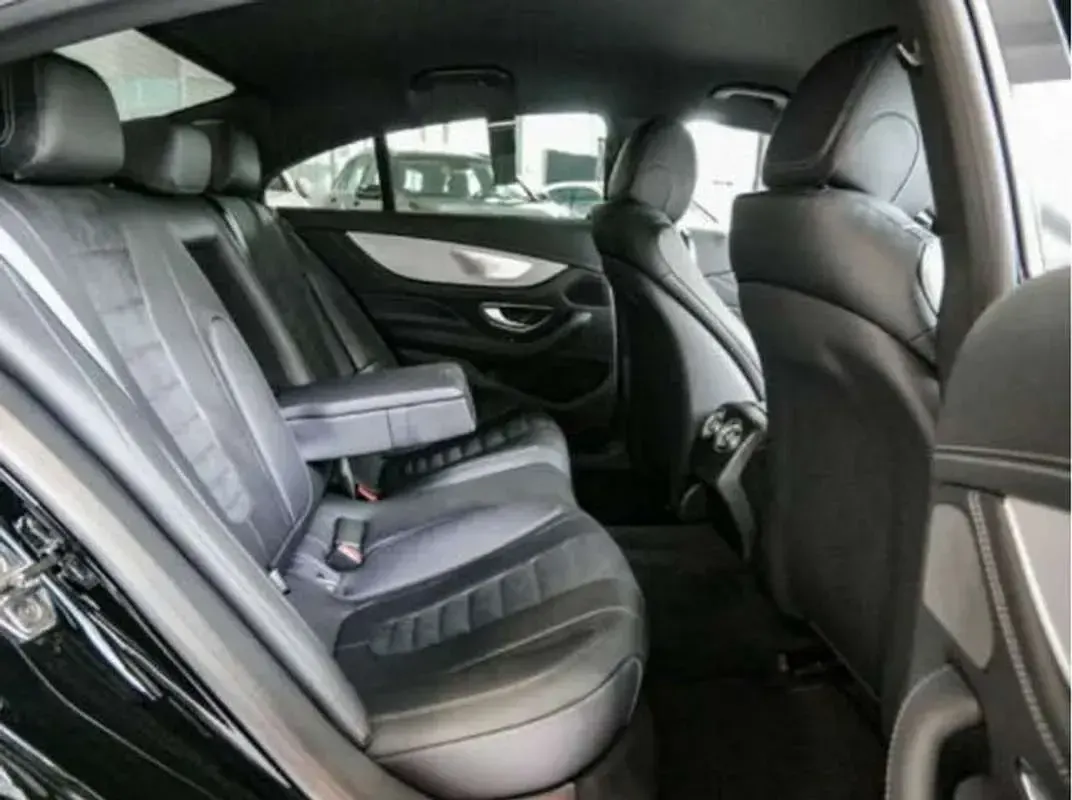Usado Mercedes CLS350 AMG line 300 CV (220 kW) 2018 Negro Coupe