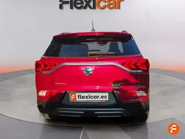 Usado SsangYong Korando 149 CV (109 kW) 2024 Rojo SUV