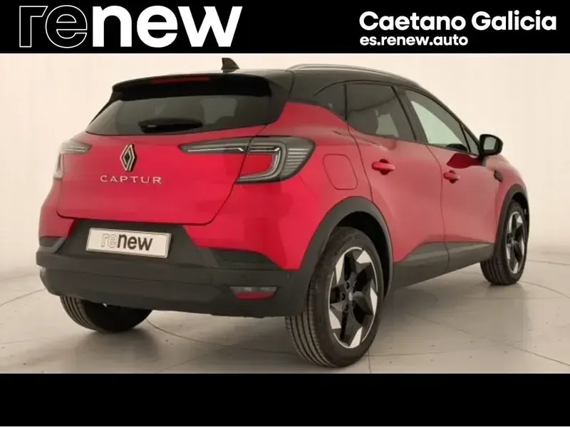 Usado Renault Captur Techno 100 CV (73 kW) 2025 Rojo SUV
