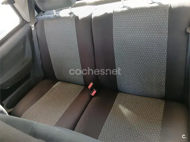 Usado VW Lupo Trendline 75 CV (55 kW) 2001 Negro Utilitario