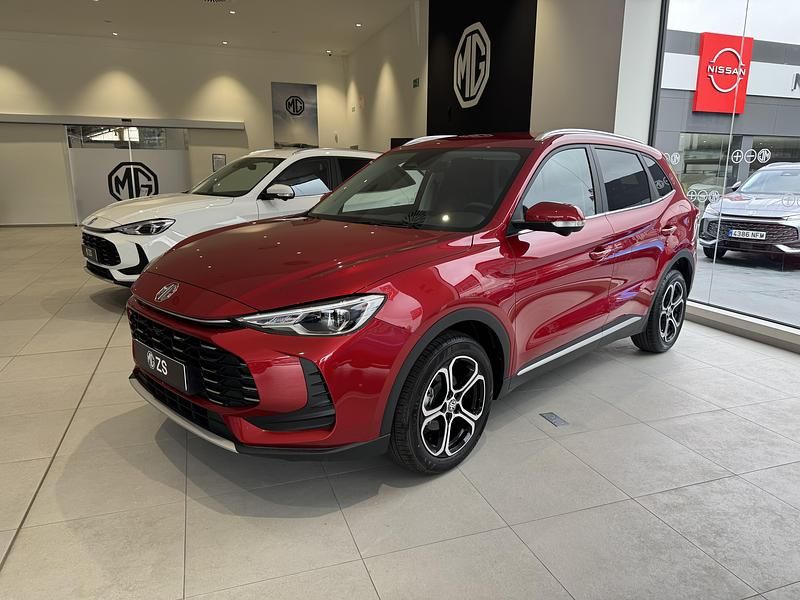 Nuevo MG ZS Comfort 116 CV (85 kW) 2025 Rojo Berlina