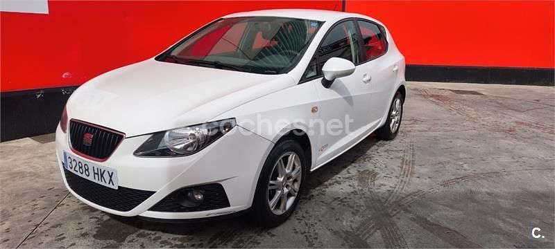 Usado Seat Ibiza Reference 90 CV (66 kW) 2012 Blanco Berlina
