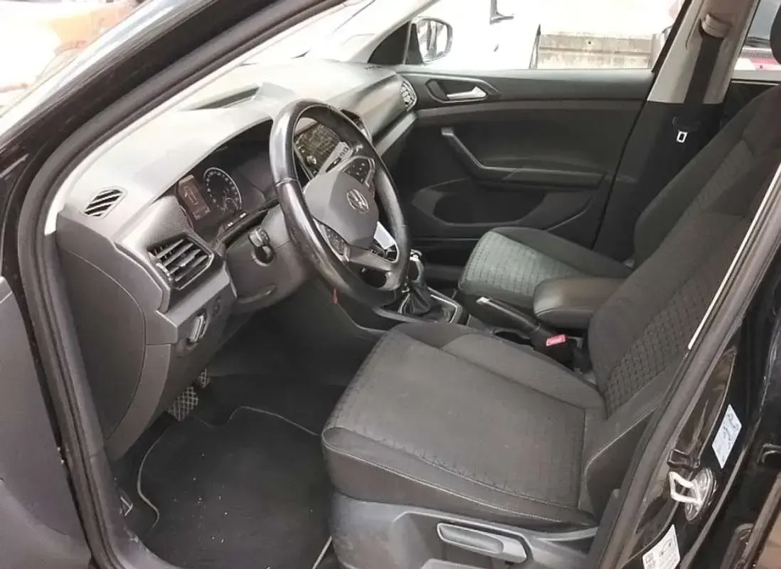 Usado VW T-Cross Advance 110 CV (80 kW) 2022 Negro SUV