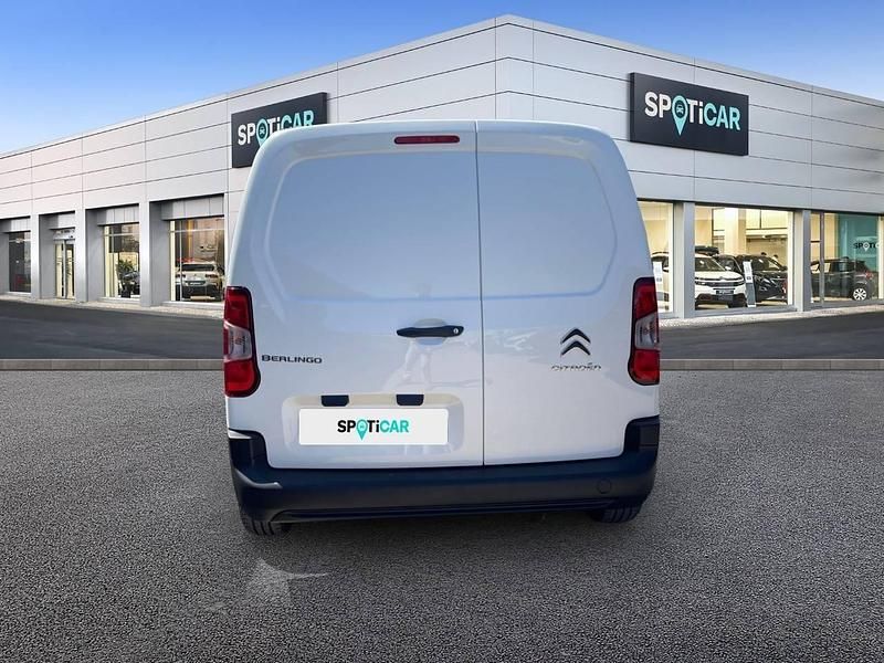 Usado Citroën Berlingo 102 CV (75 kW) 2021 Blanco Monovolumen