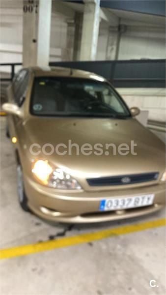 Beige Usado 2001 Kia Rio Berlina | 850 € - Imagen 1/1