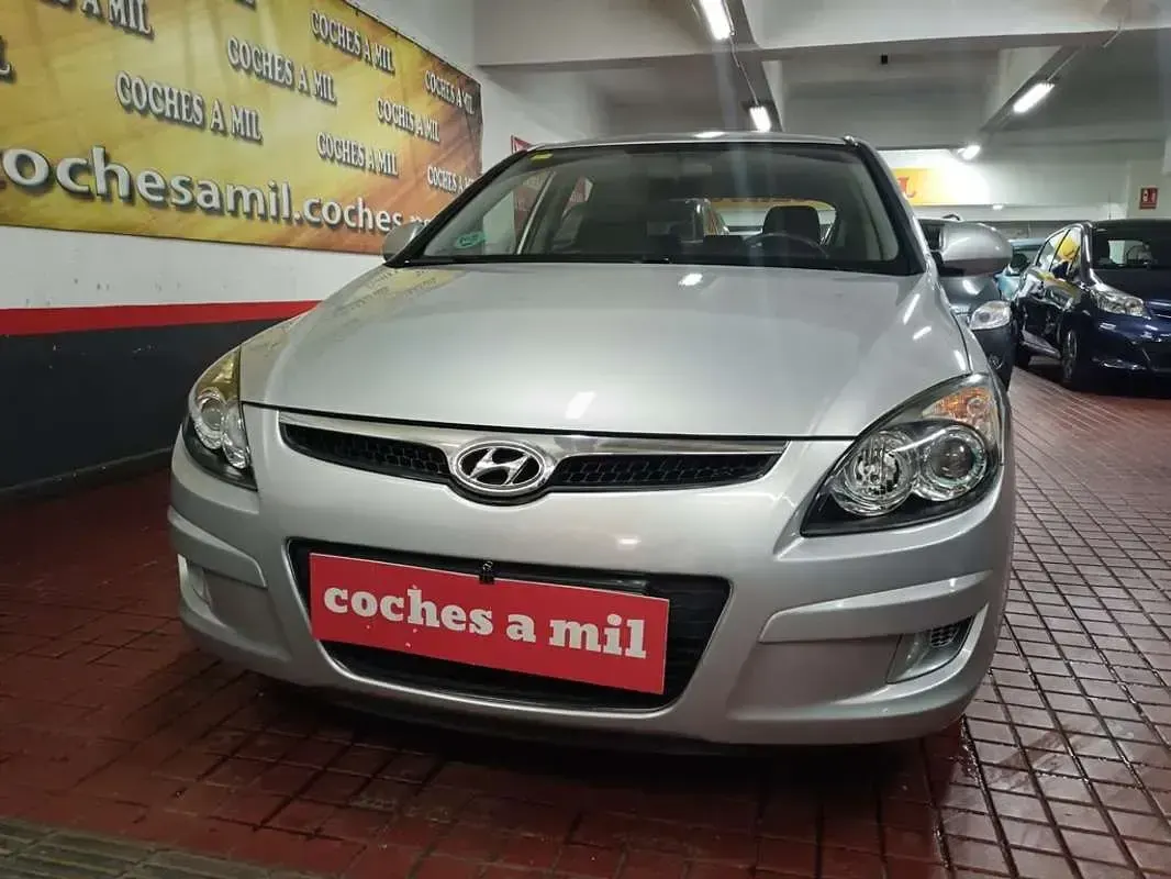Brugt Hyundai i30 Classic 109 HK (80 kW) 2010 Grå Hatchback