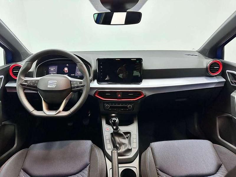 Usado Seat Ibiza FR 116 CV (85 kW) 2025 Blanco Utilitario