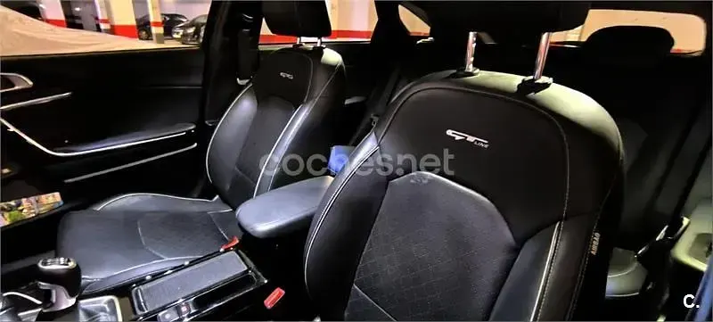 Usado Kia ProCeed GT-Line 140 CV (102 kW) 2019 Negro Familiar