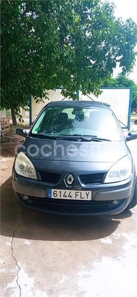 Usado Renault Grand Scénic II Dynamique 110 CV (80 kW) 2007 Gris / plata Monovolumen