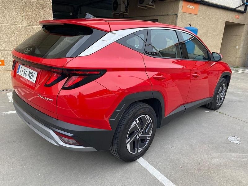 Usado Hyundai Tucson 160 CV (117 kW) 2025 Rojo SUV