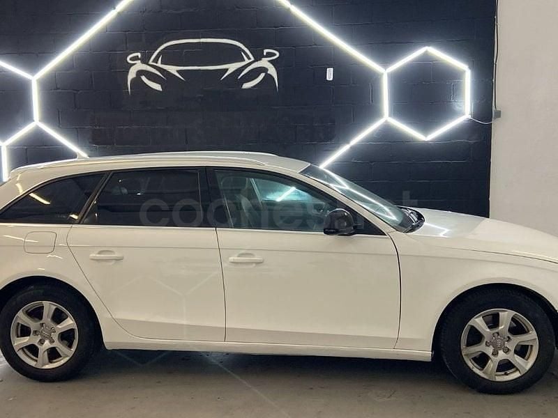 Usado Audi A4 143 CV (105 kW) 2008 Blanco Familiar