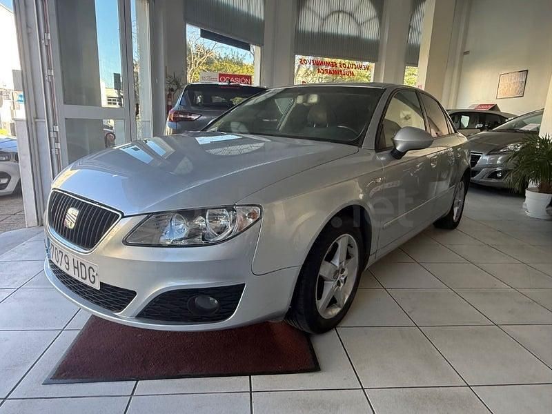 Usado Seat Exeo Style 120 CV (88 kW) 2011 Gris / plata Berlina