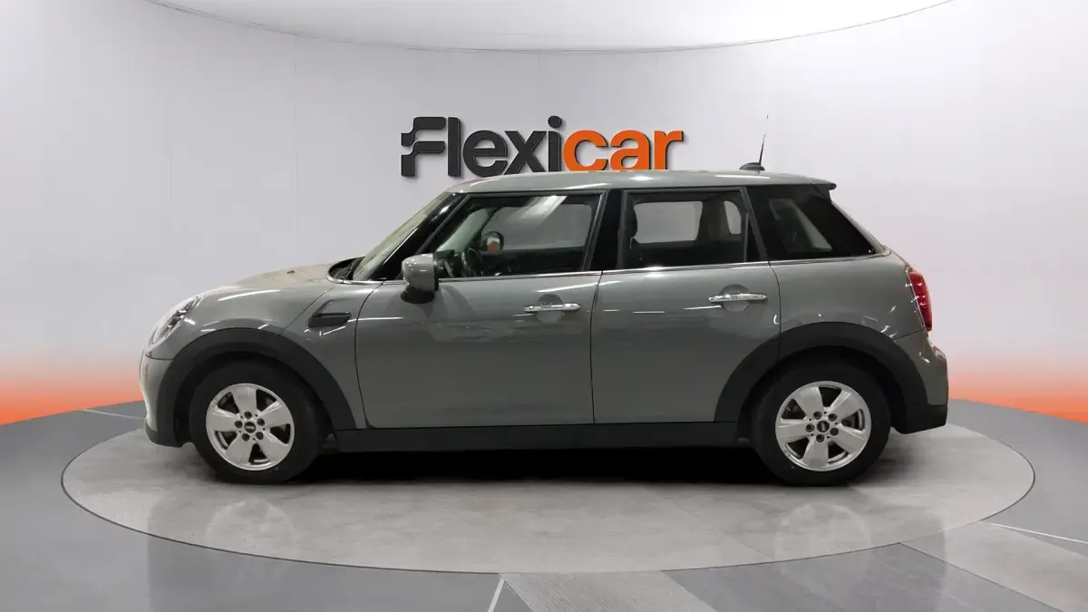 Usado Mini Cooper 136 CV (100 kW) 2022 Gris Utilitario