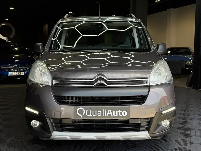 Usado Citroën Berlingo 101 CV (74 kW) 2018 Gris / plata Monovolumen