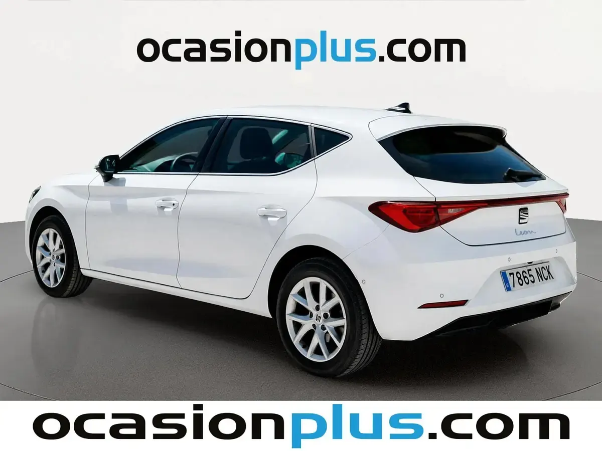 Usado Seat Leon Style 116 CV (85 kW) 2025 Blanco Utilitario