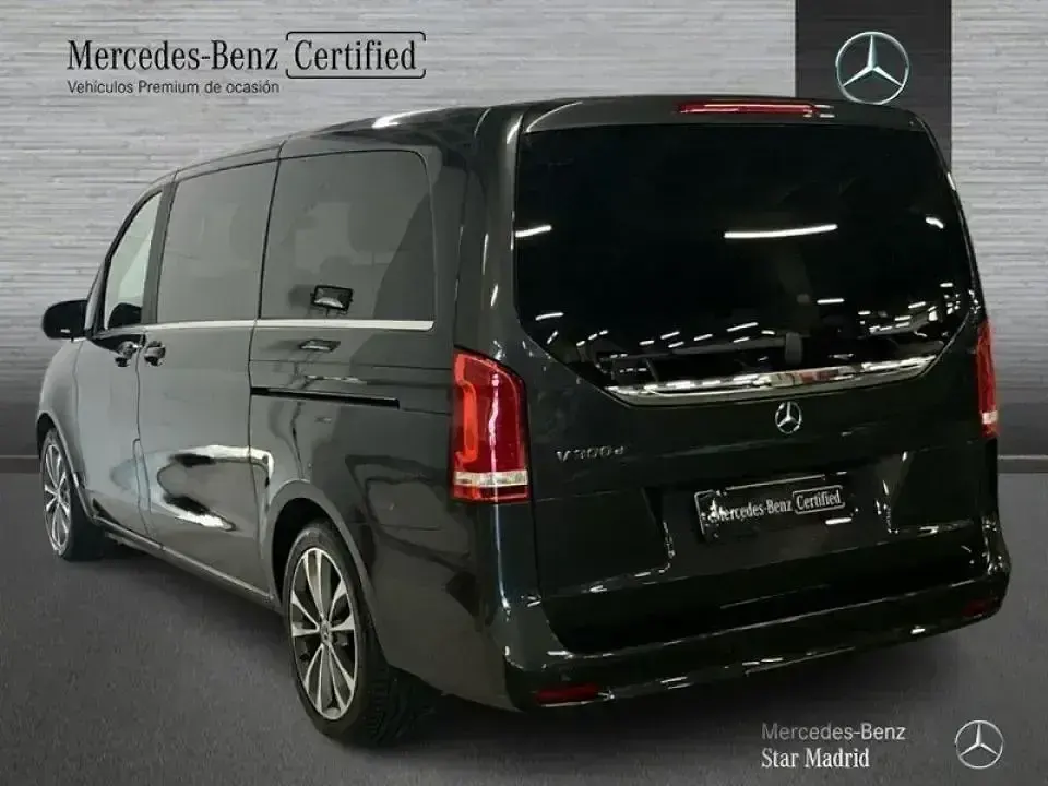 Usado Mercedes V300 Avantgarde 174 CV (127 kW) 2023 Gris Monovolumen