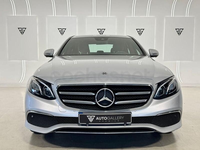 Usado Mercedes E350 286 CV (210 kW) 2020 Gris / plata Berlina