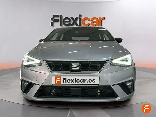 Usado Seat Ibiza FR 110 CV (80 kW) 2023 Gris Utilitario