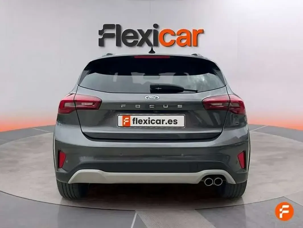 Usado Ford Focus Active 155 CV (114 kW) 2024 Negro Berlina